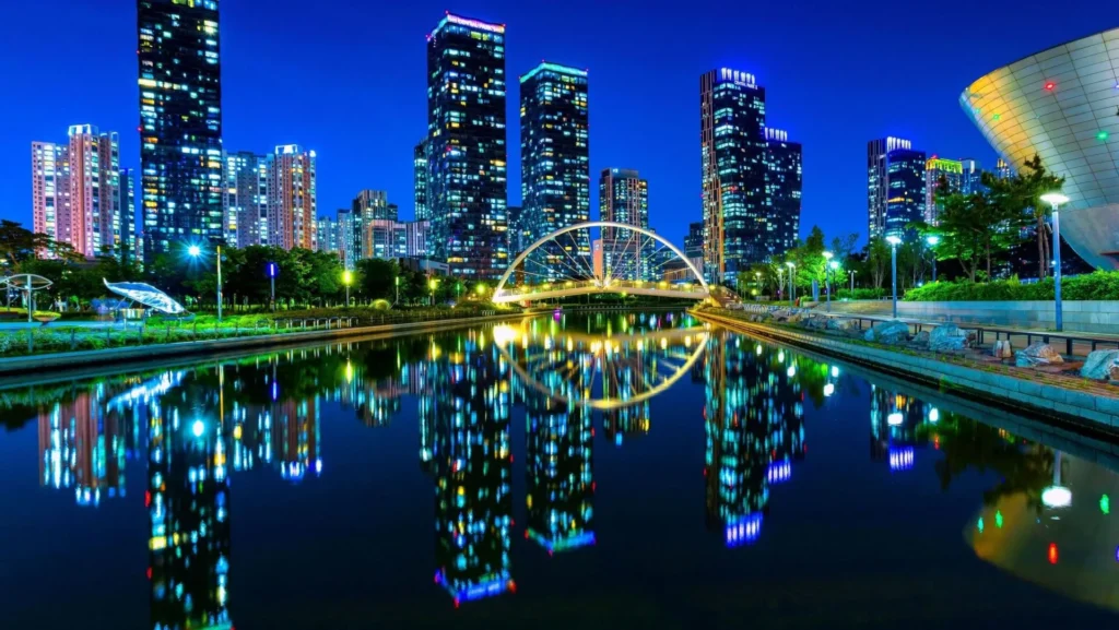 Structural Engineering Towards Evolution and Hyper-Expension